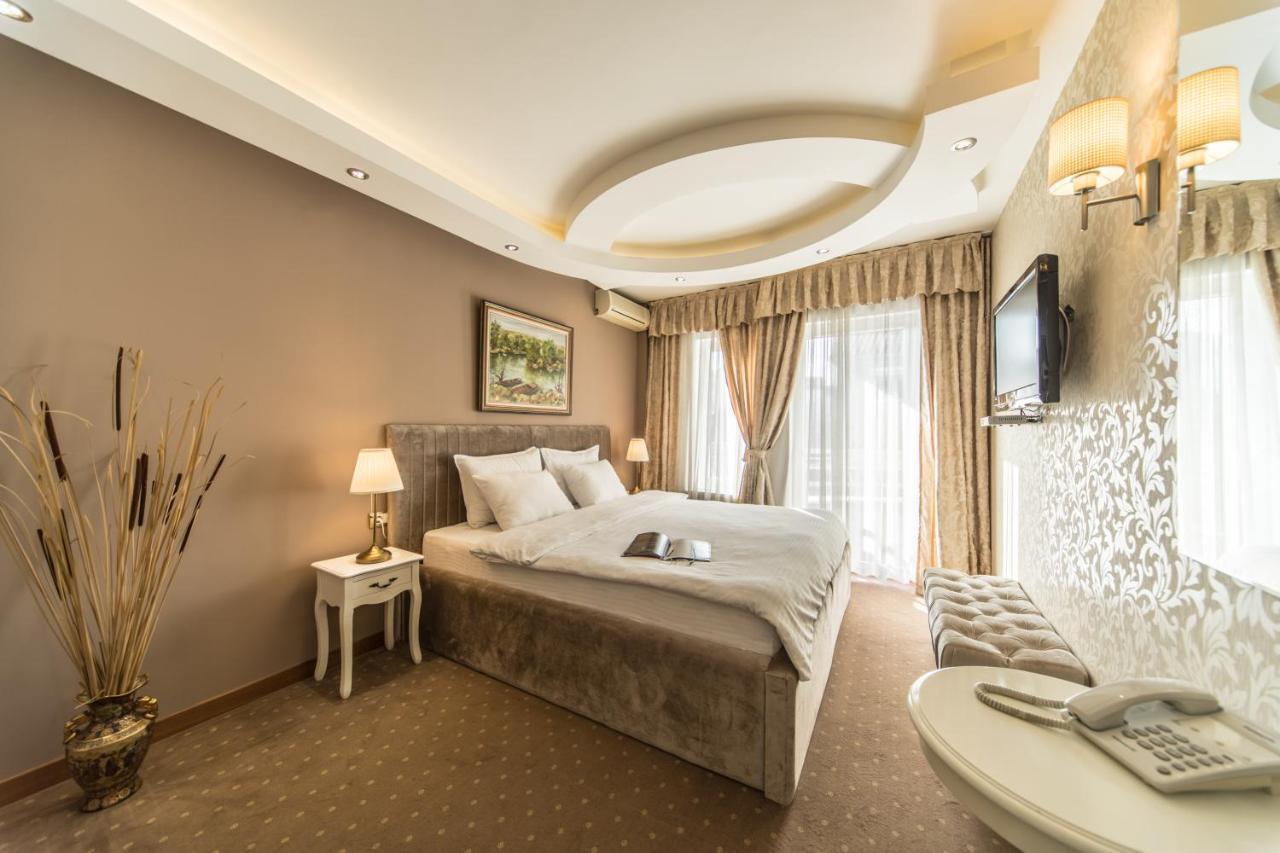 Garni Hotel President De Luxe Крагуевац Экстерьер фото