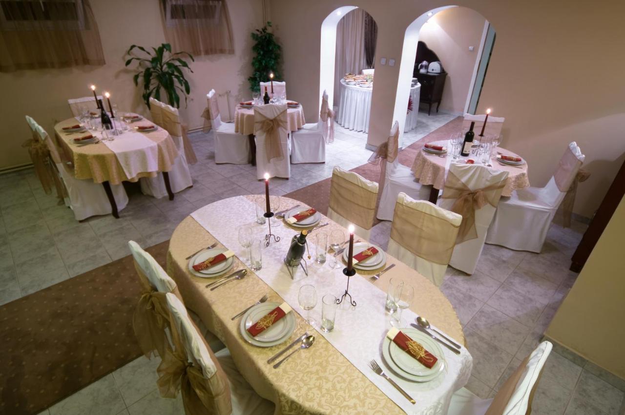 Garni Hotel President De Luxe Крагуевац Экстерьер фото